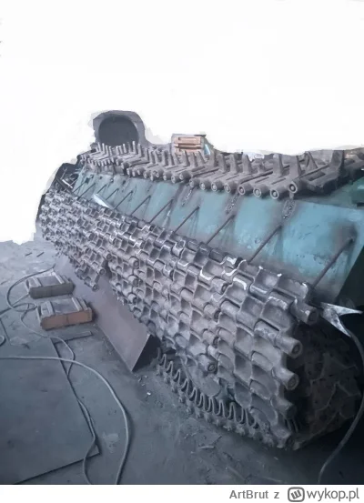 ArtBrut - #rosja #wojna #ukraina #wojsko #madmax 

Rosyjski MT-LB z dodatkowym pancer...