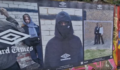 kre-dens - Potrójne combo na tej reklamie.
1. dziewczyna w szalu stylistycznie przypo...