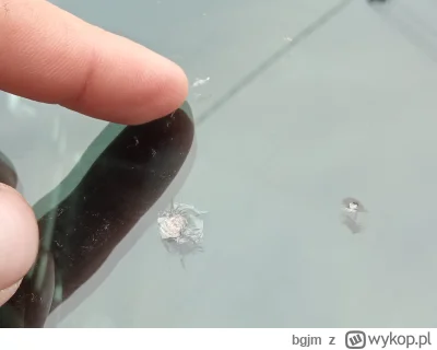 bgjm - Mam takie małe dziurki w przedniej szybie. Jechać z tym do autoglass, czy same...