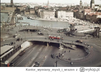Kantorwymianymysliiwrazen - Chyba Praha, ale pewna nie jestem, Autobus "czerwoniak", ...