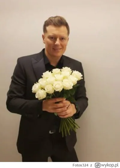 Fotos324 - #rolnikszukazony 

Białą różę i wszystko to co mam...