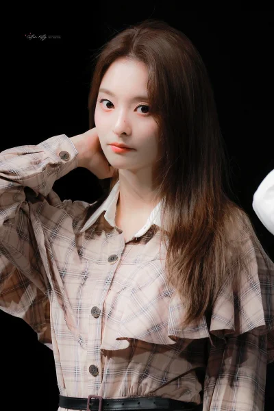 XKHYCCB2dX - #koreanka #nagyung #fromis9