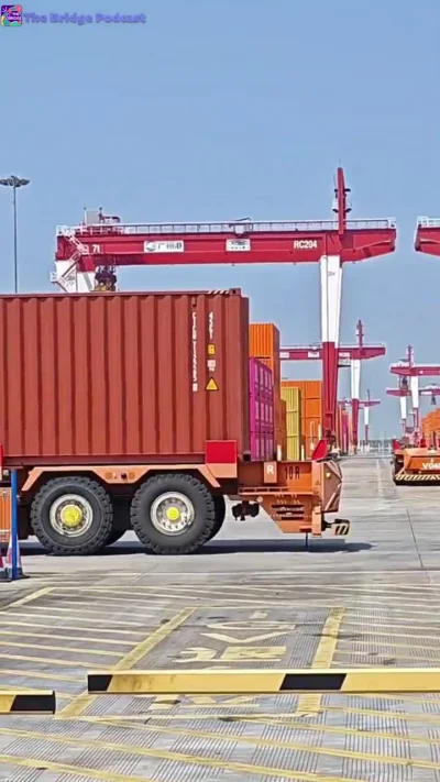 ewolucja_myszowatych - Chińscy robotnicy na przeładunku towarów, Guangzhou
#gruparato...