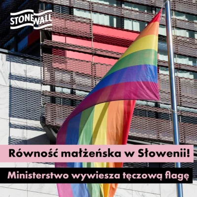 Jonn - Widoczna na zdjęciu tęczowa flaga pochodzi sprzed budynku słoweńskiego ministe...