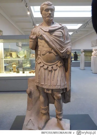 IMPERIUMROMANUM - Marmurowa statua przestawiająca cesarza Septymiusza Sewera

Marmuro...