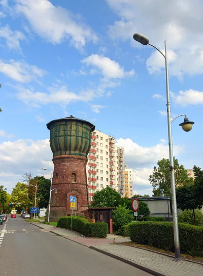 sylwke3100 - Zabytkowa wieża ciśnień na Gallusa w Katowicach.

#slask #katowice #arch...