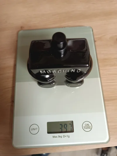 maciek92ns - Chce ktoś flakon miśka Moschino Toy Boy? Według wagi zostało równe 80 ml...