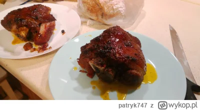 patryk747 - Czas na kolację. Golonko z piekarnika. Zrobiłem więcej, można się częstow...