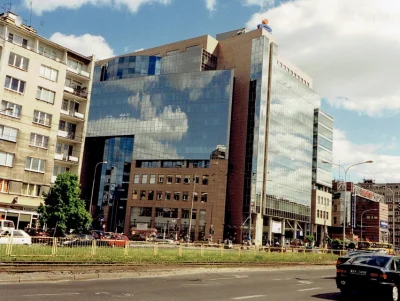 czykoniemnieslysza - Europlex przy skrzyżowaniu Puławskiej i Rakowieckiej. Maj 2001 
...