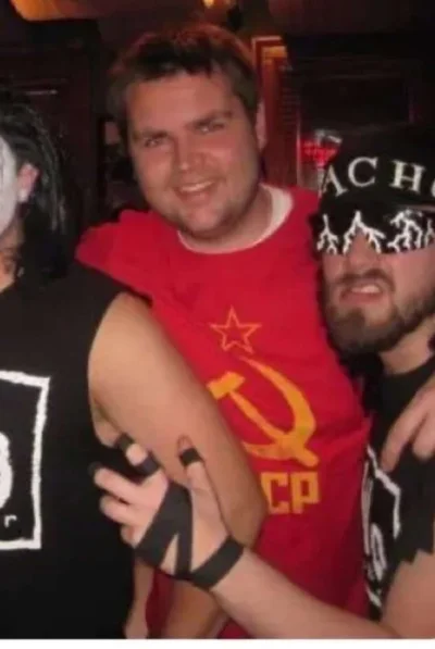 prawdawmoskwie - @KolegaCzlowieka: wybór tej cwanej mordy na VP to doskonała ilustrac...