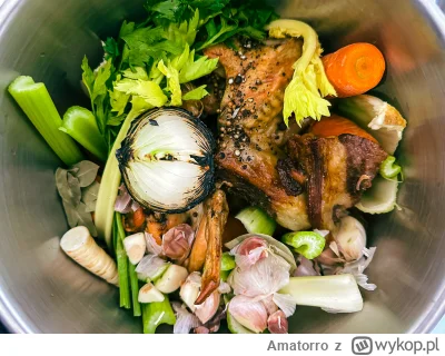 Amatorro - Wkładzik na rosół. Wkładu musi być dużo - jakoś 3 litry wody na 7l garnek....