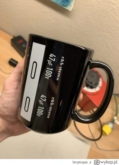 hrumque - @Jarek_P: na czarnym najlepiej wychodzi chyba?