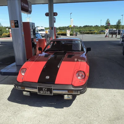 JonaszSynGrazyny - Dziś na stacje obok mnie podjechała pani takim oto ślicznym nissan...