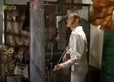 SPAlfaKilo - >brakuje jeszcze pytania czy zespół lub DJ powinni być odgrodzeni metalo...