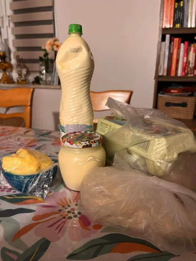 jmuhha - Czy tylko mi rano osiedlowy mleczarz przynosi takie specjały? (｡◕‿‿◕｡) Za 35...