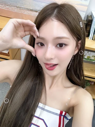 XKHYCCB2dX - #koreanka #nagyung #fromis9