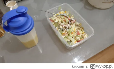 krucjan - Wczorajszy posiłek:
Sałatka warzywna, szejk białkowy.

#jedzenie #jedzzkruc...