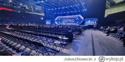 JuliuszSlowacki - @Raszplutin: czy to zapełnienie Spodka jest teraz z nami w pokoju?