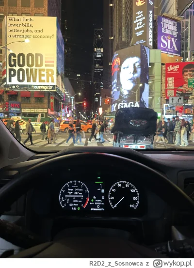 R2D2zSosnowca - Wielkie jabłko które nigdy nie śpi. Niezależnie o której godzinie by ...