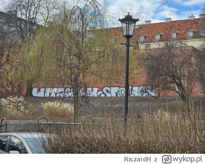 RiczardH - brawo #legia #warszawa już chyba nie ma po czym malować...niedawno remont ...