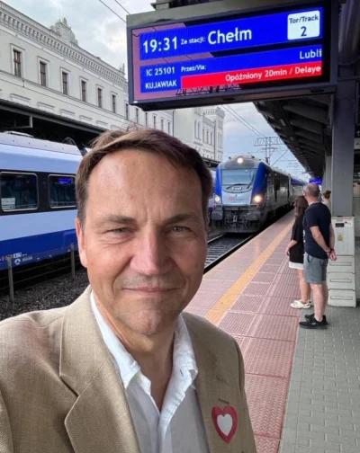 wash-and-go - No to co towarzysze? Umowa z Hugo bossem podpisana i niedługo będziecie...