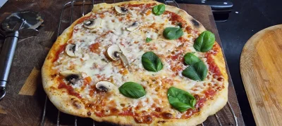 Boros - Sylwestrowe testy piekarnika do pizzy. 
#pizza #sylwesterzwykopem #gotujzwyko...
