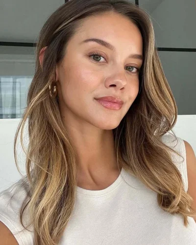 FrizPL_ - #nicolacavanis #ladna