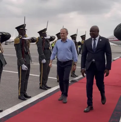 fanpoteznegodunczyka - Premier jak pojechał do czarnych to ubrał najgorsze buty bo wi...