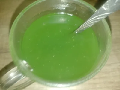 DziecizChoroszczy - #choroszczfood 
Jem sobie kisiel zielony o smaku jabłuszka ᶘᵒᴥᵒᶅ
