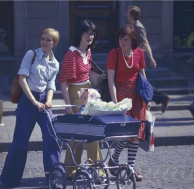 jmuhha - To były normalne czasy a teraz nie widziałam matki z dzieckiem na spacerze c...