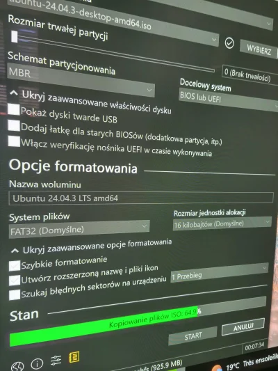 Wypokowyzyg - Lol, akurat jak to czytam to się wypala Ubuntu na mini komputerku z W10...