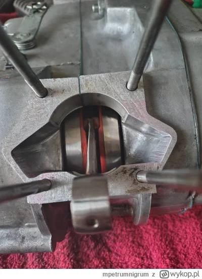 mpetrumnigrum - @mpetrumnigrum a tutaj jak wygląda już osadzony w silniku.