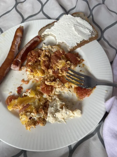 anatomicznedelfinh - #przegryw 
Jak ktoś napisze że śniadanie wygląda brzydko, to ukr...