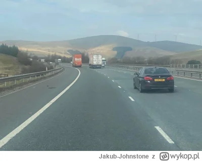 Jakub-Johnstone - W południowej Szkocji, przy A74 jest Cock of the North, ponoć wita ...