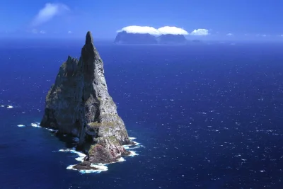 cheeseandonion - Balls Pyramid 562 m, world’s tallest sea stack, with Lord Howe Islan...