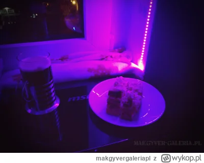 makgyvergaleriapl - Spałem dziś za długo. Teraz czuję się delikatnie mówiąc, bardzo s...