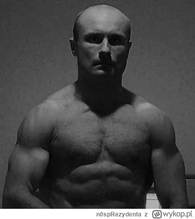 n0spRezydenta - #mecz #testoviron #heheszki tylko ten człowiek może coś tu zdziałać. ...