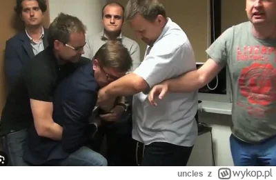 uncles - Jakieś karki wbiły do tego tvp jak kiedyś do Latkowskiego, który na laptopac...