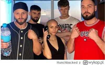 Hunchbacked - Chłopaki, policzmy butelki, bo jedną ktoś ukradł.
#danielmagical