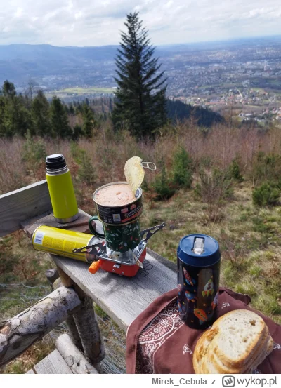 Mirek_Cebula - #gory #dziendobry #beskidy w tle #bielskobiala 
#earthporn i trochę mo...