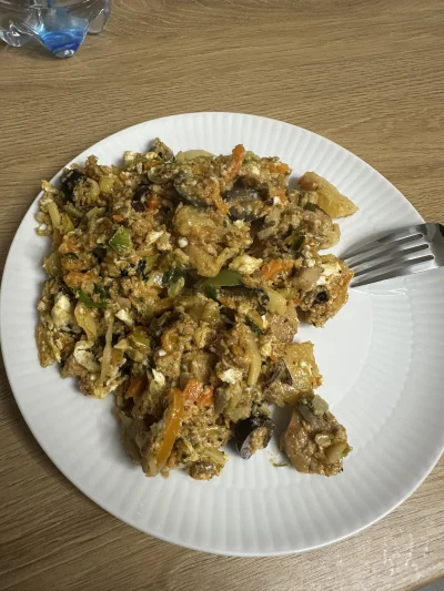 Anoniemamowy - Dzisiejszy #skromnyobiad

Talerz chłopa a nie jakieś badziewie od #ari...