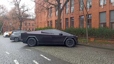 dondon - Poznań, City Park teraz
SPOILER
#poznan #cybertruck #tesla