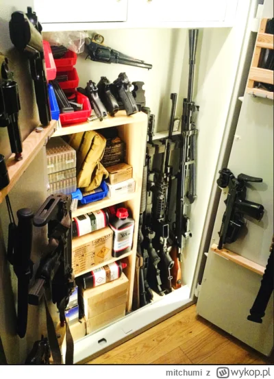 mitchumi - >Broni w Polsce praktycznie nie ma i tak powinno zostać

@camelinthejungle...