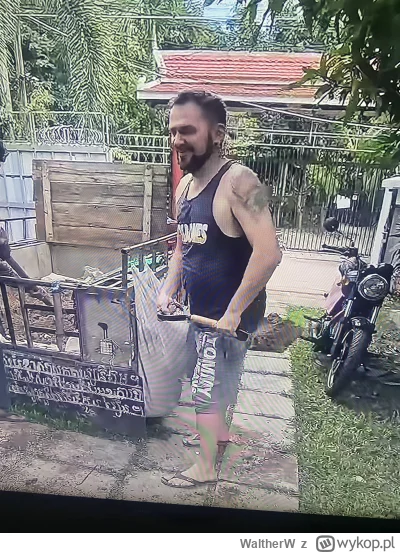 WaltherW - Przecież Kleszcz nawet nie umie łopaty dobrze trzymać xD niech już tak nie...