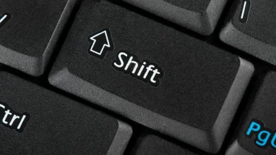 pogop - Podczas pisania na klawiaturze używasz lewego czy prawego shifta? #ankieta

#...