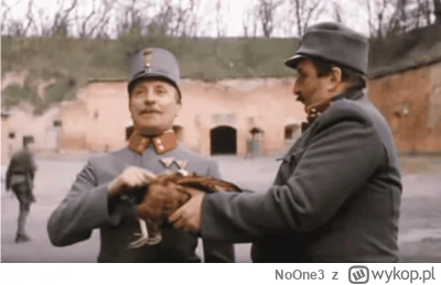 NoOne3 - @bartja: To jest kura, Panie Generale!