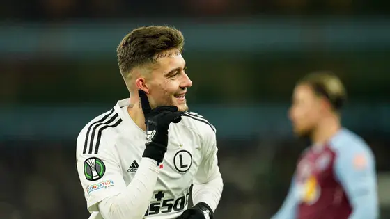 WolnyBLN - #mecz Wszyscy tylko Ukraina i Szwecja, a ja czekam aż ten pan załaduje nam...