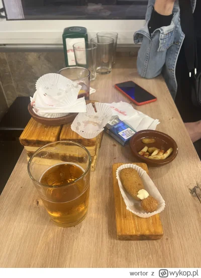 wortor - @yazir: k---a, już nie możemy. Pewnie nas skasują z 12 euro za wszystko. Zlo...