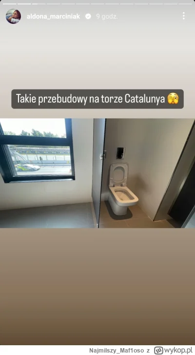 Najmilszy_Maf1oso - Pani Aldona Marciniak w toalecie i podniesiona deska klozetowa.
Ł...