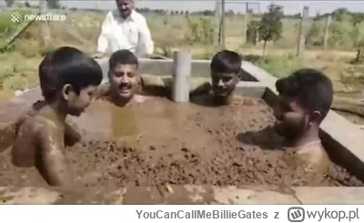 YouCanCallMeBillieGates - Kąpiele zdrowotne

#hindusitopodludzie